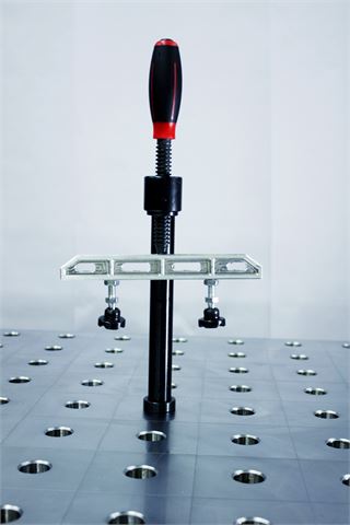 Spannbrücke mit Zwinge | &copy; HISWeld