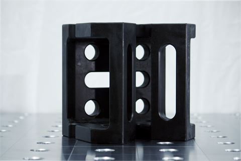 Eckanschlussverbinder Seitenansicht | &copy; HISWeld