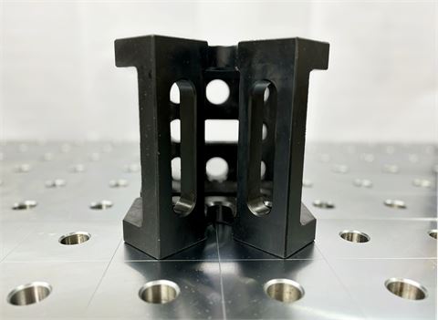 Eckanschlussverbinder Hinteransicht | &copy; HISWeld